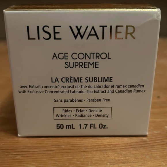 Cream age control supreme.
50ml
Lise Watier - Picture 1 of 3